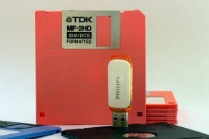 Diskettes USB stick omzetten fotosenvideosomzetten